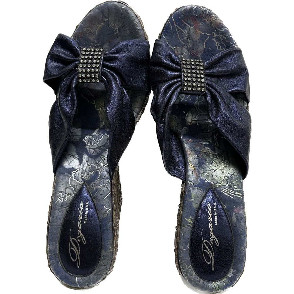 Dezario women size 9/39  wedged heel  sandals  in metallic navy leather upper